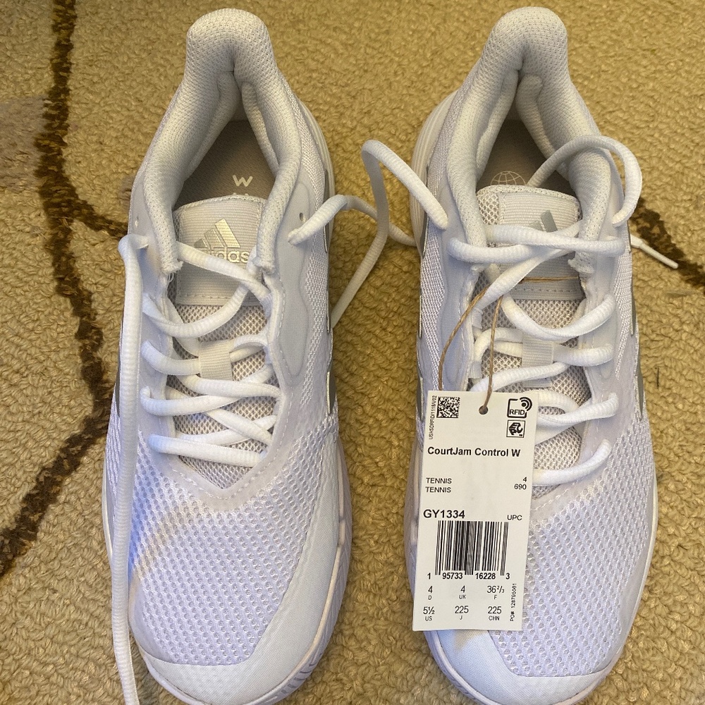 Addidas CourtJam Control Tennis Shoes